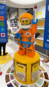 Biggest lego shop in the online world