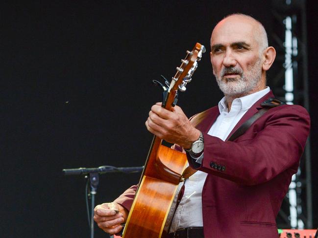 Paul Kelly playing at Glenelg beach, Saturday, November 4, 2020. (Photo: Brenton Edwards)