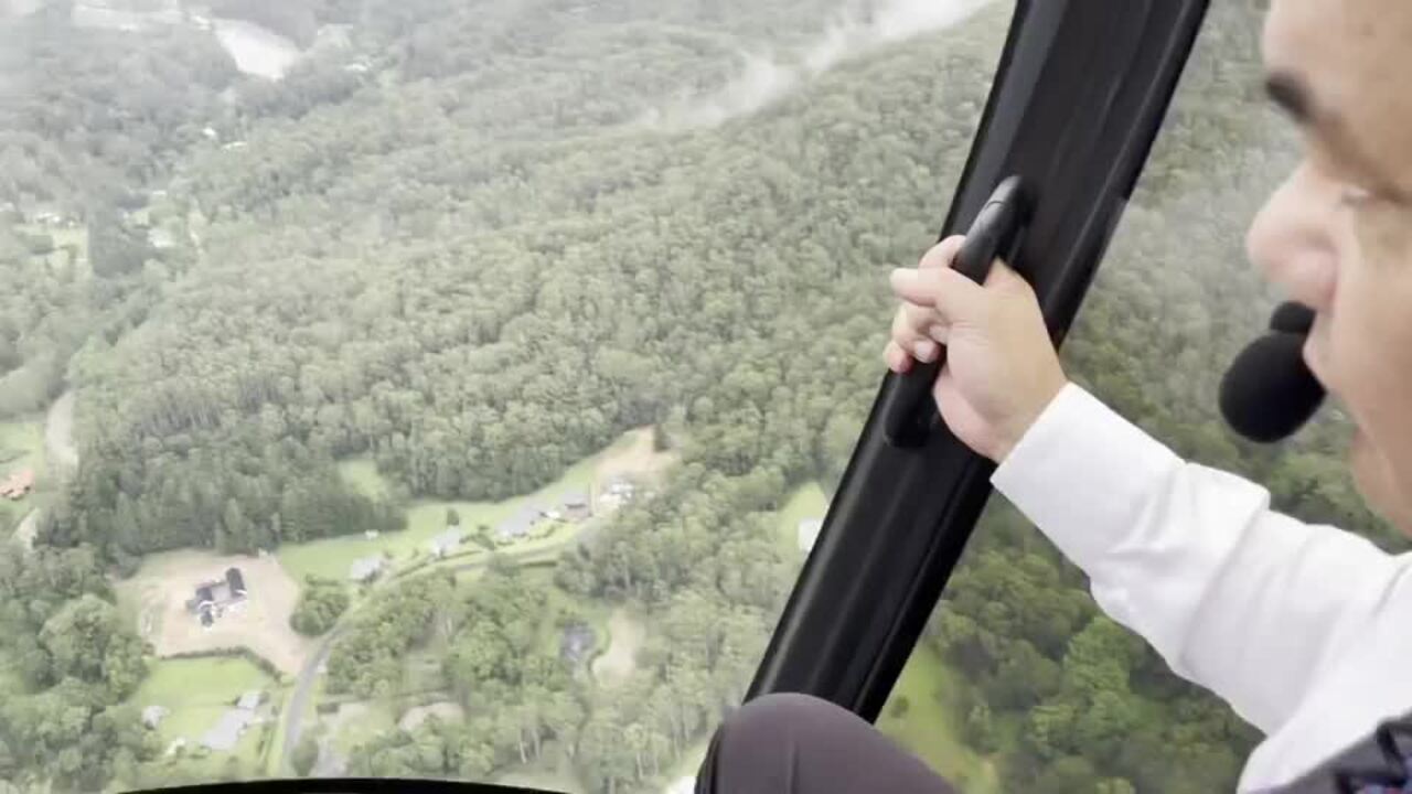 Gold Coast Mayor surveys cyclone damage