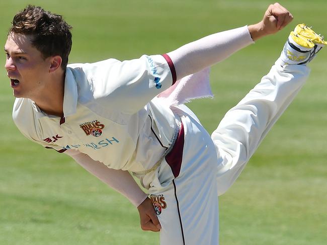 ADELAIDE, AUSTRALIA - NOVEMBER 02: Mitchell Swepson of the Queensland Bulls bowls during day four of the Sheffield Shield match between New South Wales and Queensland at Karen Rolton Oval on November 02, 2020 in Adelaide, Australia. (Photo by Mark Brake/Getty Images)