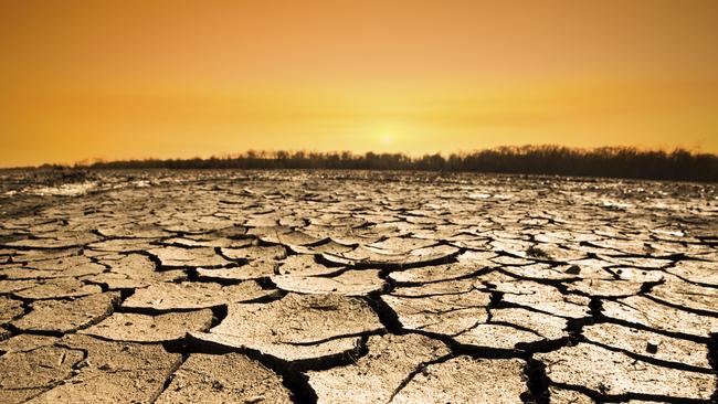 Clay cracks under a scorching sun during a drought. Picture: iStock 