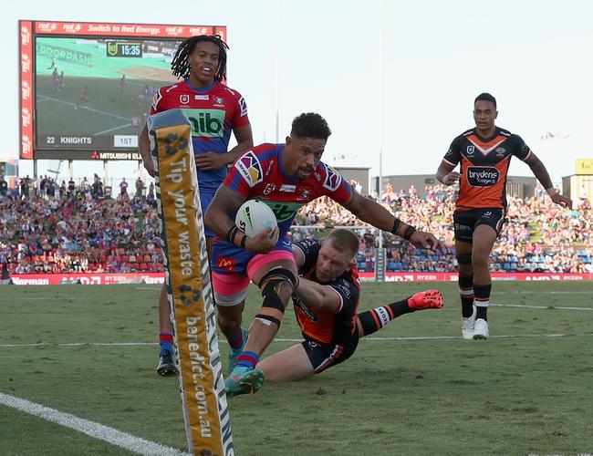 Dane Gagai scores in the corner (Photo by Ashley Feder/Getty Images)