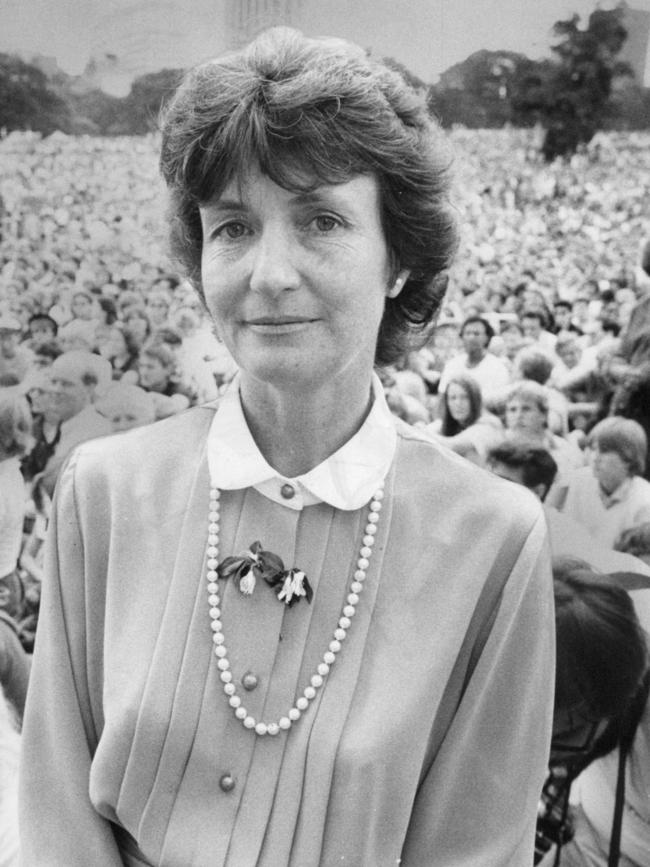 Dr Helen Caldicott in front of a crowd of anti-nuclear activists.