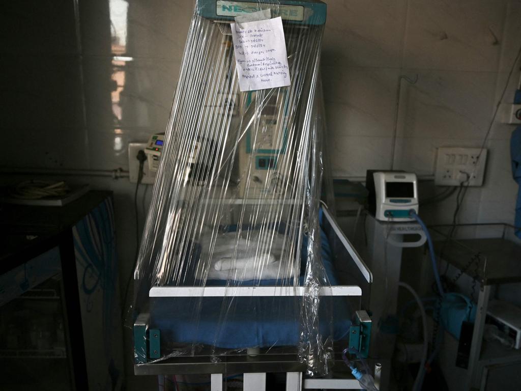 A medical ward of a children's hospital in pictured a day after a fire blazed through it in New Delhi on May 26, 2024. Six newborn babies have died after a fire tore through a children's hospital in the Indian capital, with people charging into the flames to rescue the infants, police said on May 26. (Photo by Arun SANKAR / AFP)