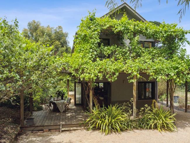 35 Stanhope Street, Daylesford, Vic 34605. For Herald Sun Real Estate