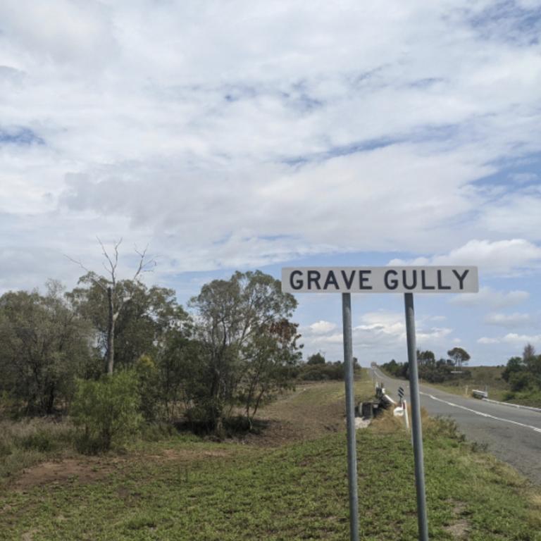 The scene of the fatal crash at Grave Gully, south of Mackay, where three people died, including a two-year-old boy. Picture 7 News via Twitter.