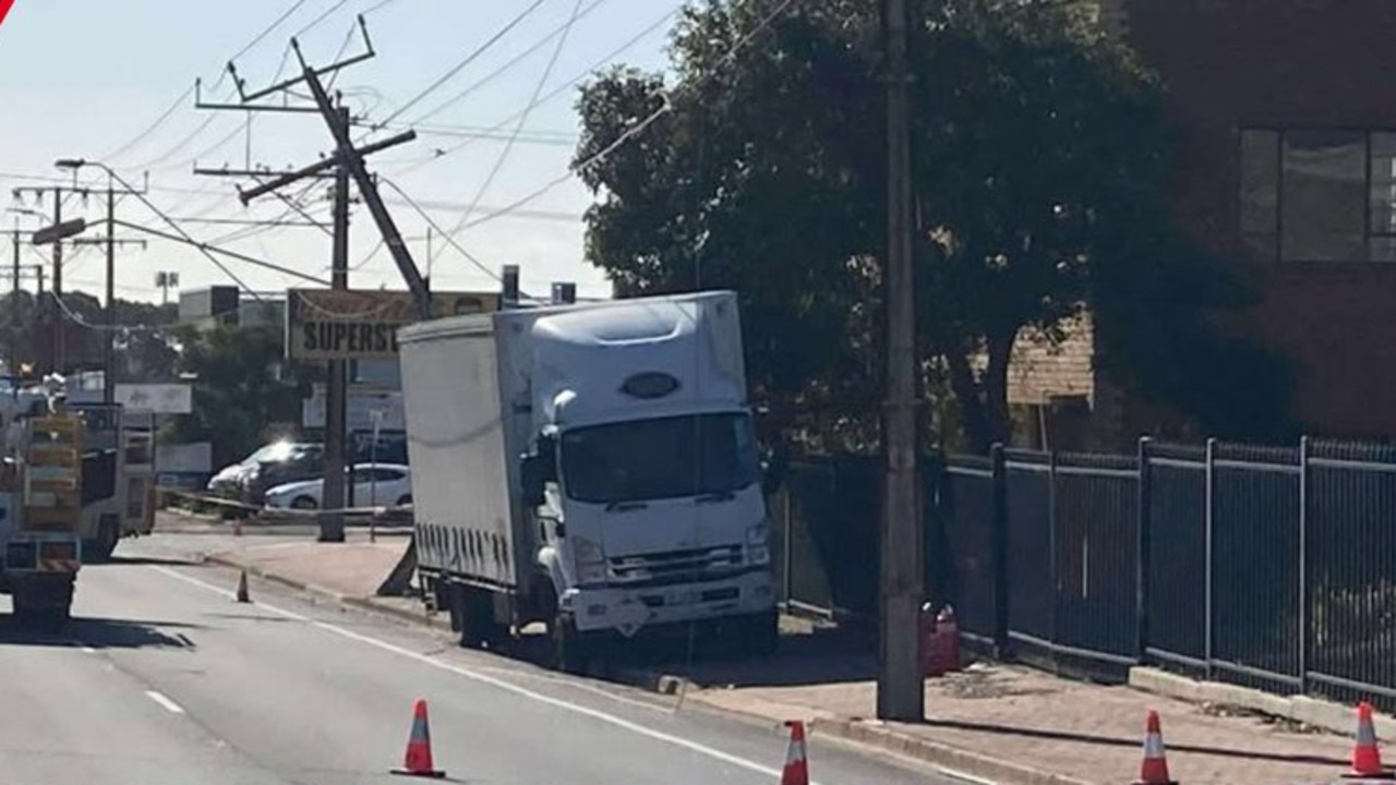 Traffic chaos as powerlines downed on busy South Rd