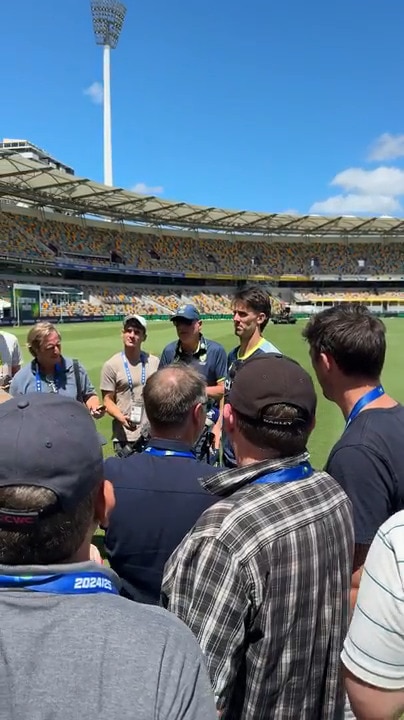 Mitch Marsh vs Gabba grass needing a mow