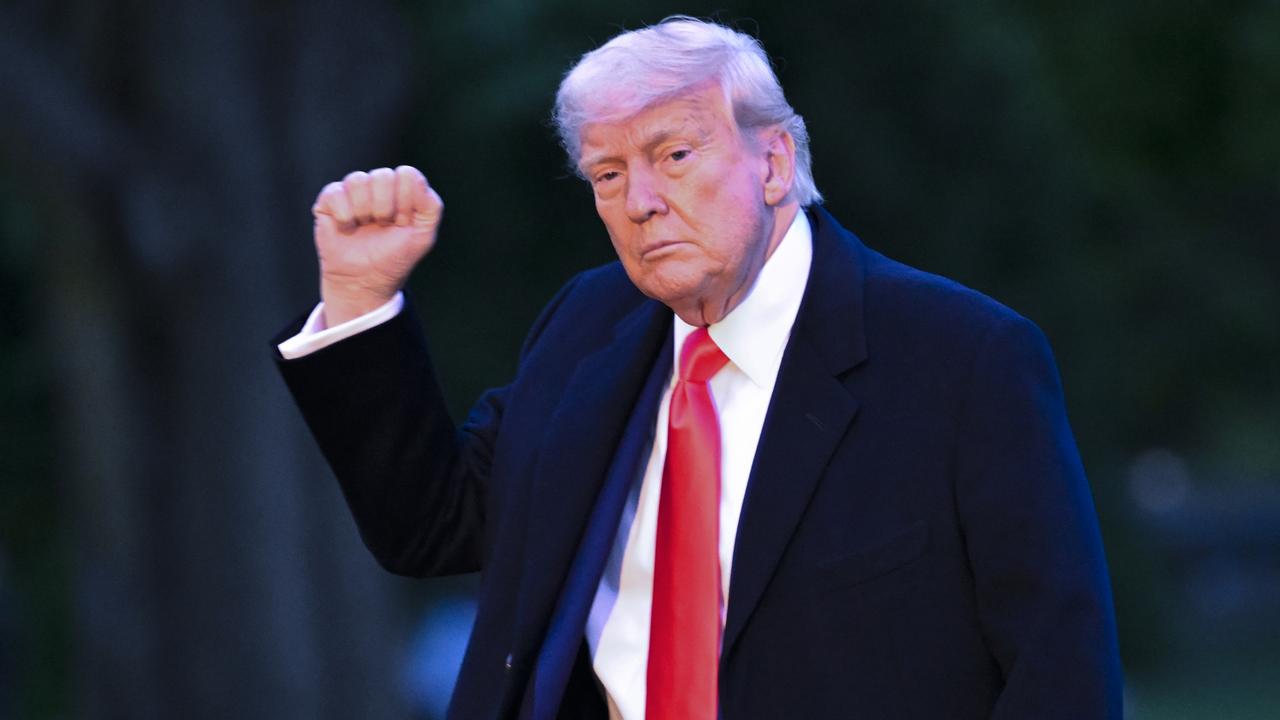 Trump fires new tariff threats at Apple and EU