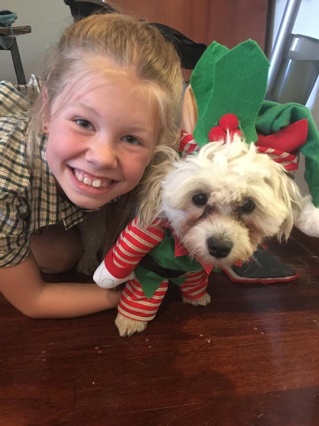 Jamisyn and Jazz from Panton Hill are super excited for Christmas. Picture: Bec