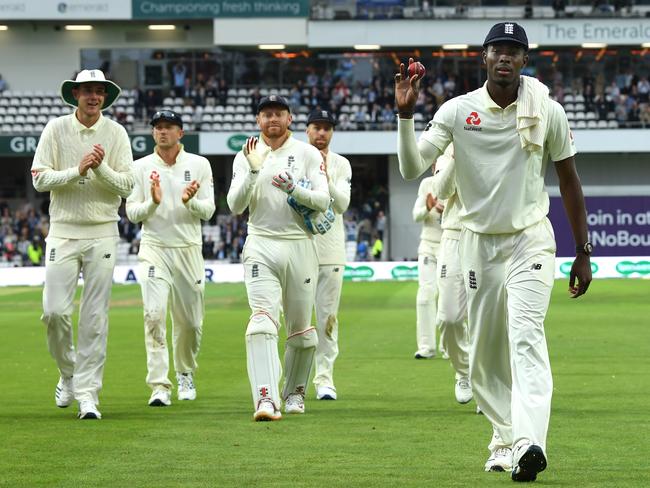 LEEDS, ENGLAND - AUGUST 22: England bowler Jofra Archer leaves the field holding the ball after claiming 6 wickets during day one of the 3rd Ashes Test match between England and Australia at Headingley on August 22, 2019 in Leeds, England. (Photo by Stu Forster/Getty Images)