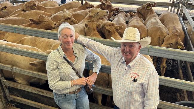 Carolyn and Craig McNabb, CM Pastoral, at Moama and Ivanhoe, NSW, sold 15-16-month-old Charolais-Santa Gertrudis yearling steers to a top of $1870 (462kg, 405c/kg) at the Wodonga weaner sale. Picture: Fiona Myers