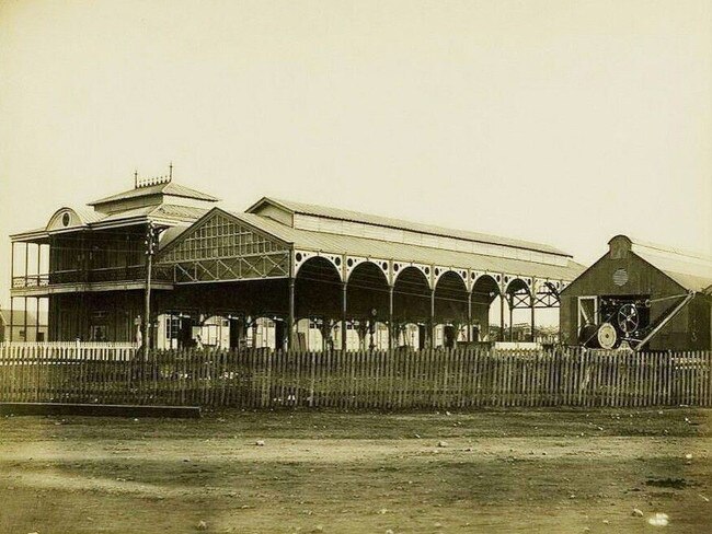A fascinating history of railways by Dr Andre Brett.