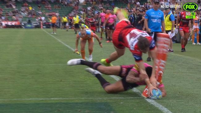 Cody Ramsey’s contentious try at the 2020 NRL Nines. Picture: Supplied.