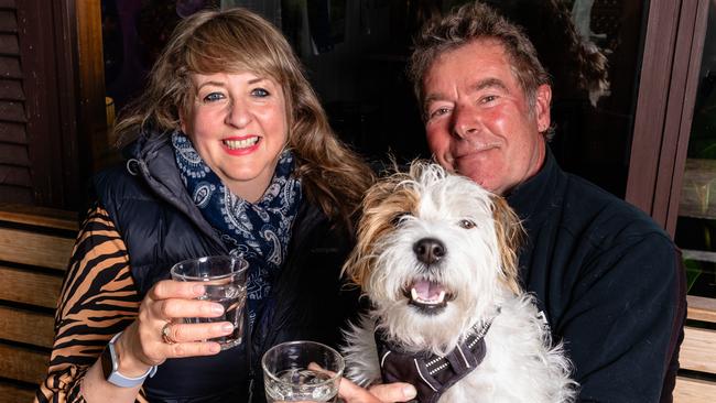 Winning Water from Fern Tree. Sunday 19th November 2023. Kate Hodgkinson and Chris Francis enjoying some of the freshwater at Fern Tree Tavern with Tilly the dog. Picture: Linda Higginson