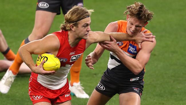 Rowbottom will take the Swans’ midfield baton from the likes of Josh Kennedy and Luke Parker. Picture: Getty Images