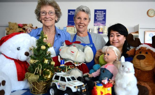 Dawn Holland, Jennie Leathley and Diane Schneider. Photo: John Gass / Daily News. Picture: John Gass