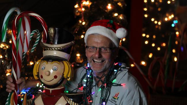 The Loxton community has paid tribute to Peter Mangelsdorf, affectionately known as ‘Mr Christmas’.