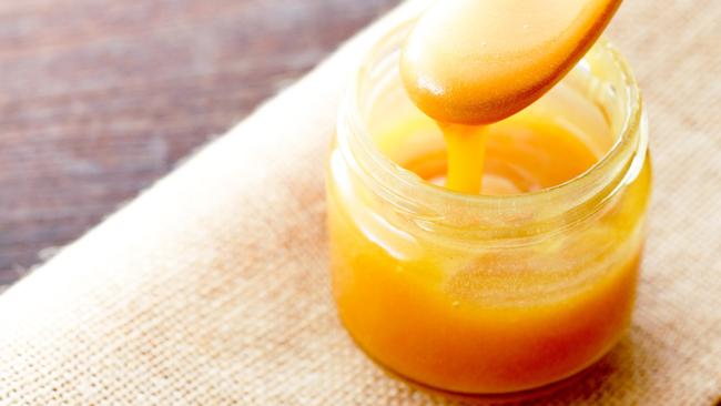 Manuka honey is a superfood for its wide medicinal benefits.