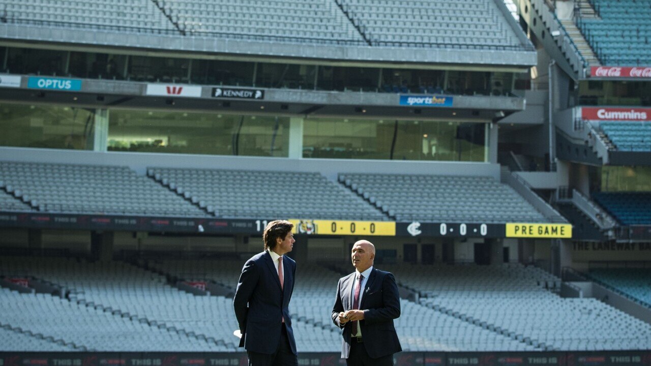 AFL boss continues to lobby Victorian government to increase crowd capacity