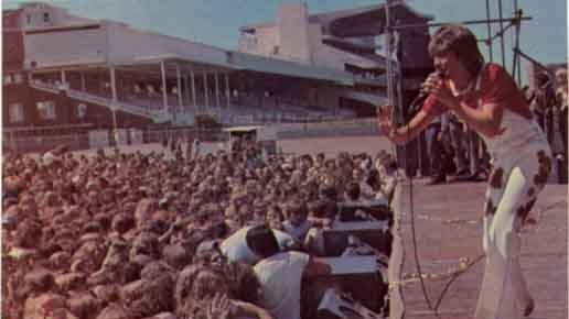 David Cassidy performs at Randwick Racecourse in 1974. Picture: davidcassidy.com