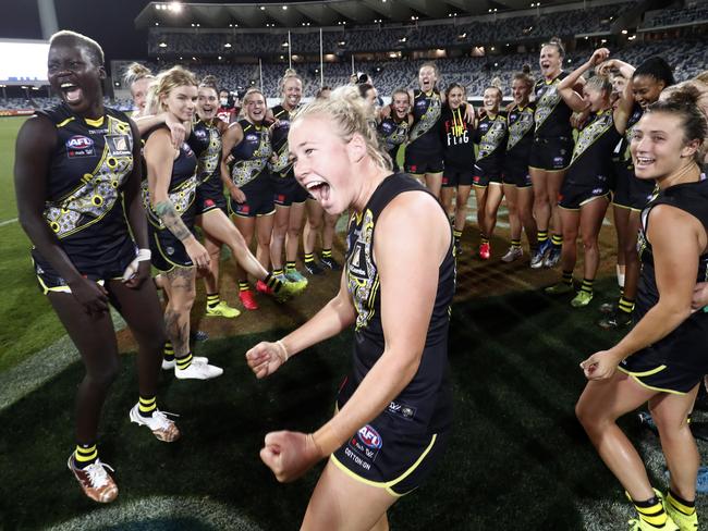 It doesn’t get much better as the Tigers celebrate their maiden victory. Picture: Getty Images