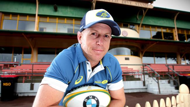 Simon Cron is to take charge of the forwards for the Waratahs.