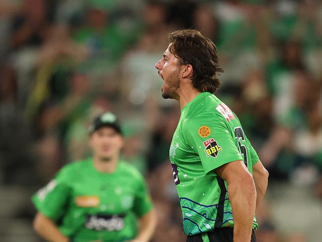 MELBOURNE, AUSTRALIA - JANUARY 09: Marcus Stoinis of the Stars celebrates after taking the wicket of Moises Henriques of the Sixers during the BBL match between Melbourne Stars and Sydney Sixers at Melbourne Cricket Ground, on January 09, 2025, in Melbourne, Australia. (Photo by Robert Cianflone/Getty Images)