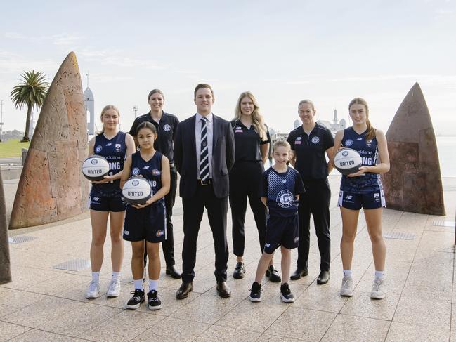 Geelong United is joining the WNBL. Jasmine King, Jolissa Carriedo, Megan Moody, Geelong Mayor Trent Sullivan, Connie Bolger, Kensi King, Vicki King, Poppy Stevens.