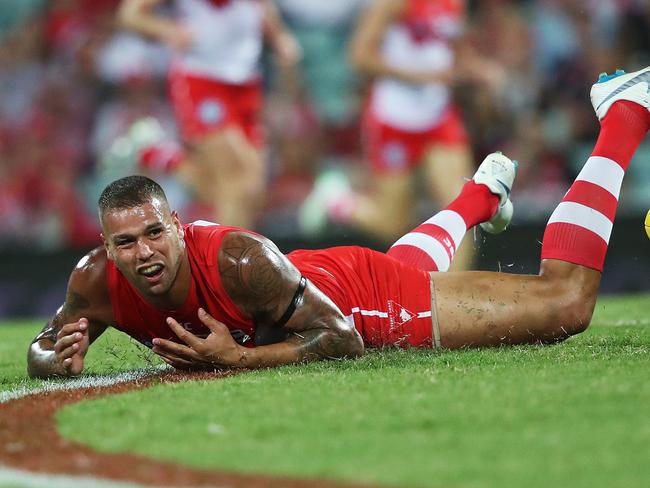 Sydney's Lance Franklin not paid the mark during AFL match between the Sydney Swans and the Adelaide Crows at the SCG. Picture. Phil Hillyard