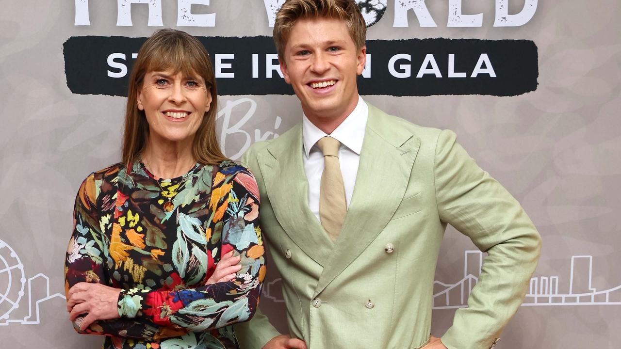 Terri and Robert Irwin arrive in style ahead of the Steve Irwin Gala dinner. Picture: NewsWire/Tertius Pickard