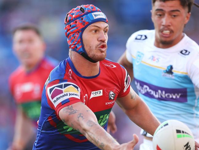 NEWCASTLE, AUSTRALIA - MAY 14: Kalyn Ponga of the Knights passes during the round 11 NRL match between Newcastle Knights and Gold Coast Titans at McDonald Jones Stadium on May 14, 2023 in Newcastle, Australia. (Photo by Mark Kolbe/Getty Images)