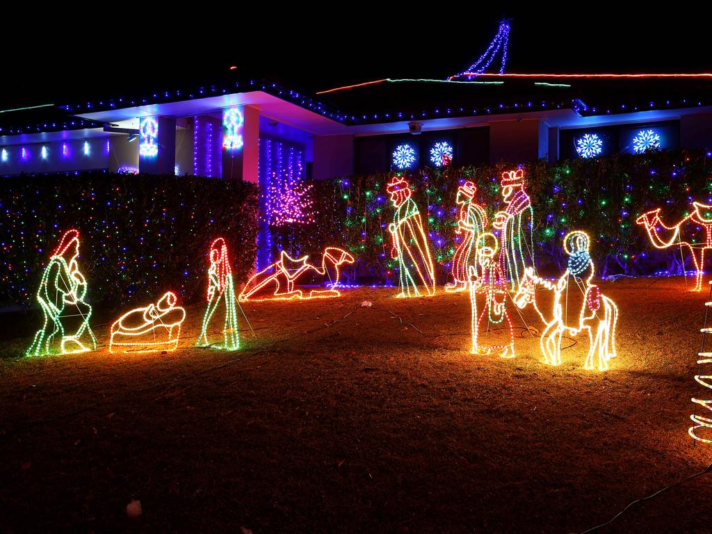 Christmas Light displays on the Gold Coast - Forest Oak Drive, Upper Coomera Photo: David Clark