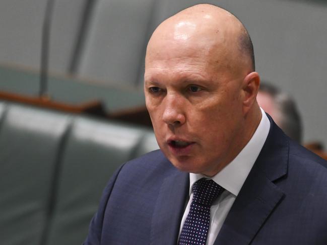 Dutton’s SAS move reignites ‘beret war’