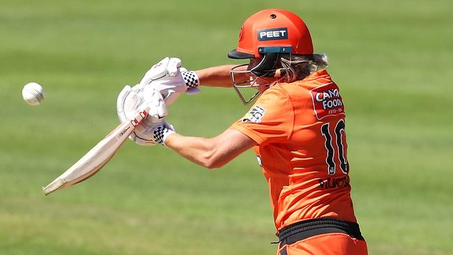 Beth Mooney and Sophie Devine put on 151 runs for the first wicket. Picture: Mark Kolbe/Getty Images