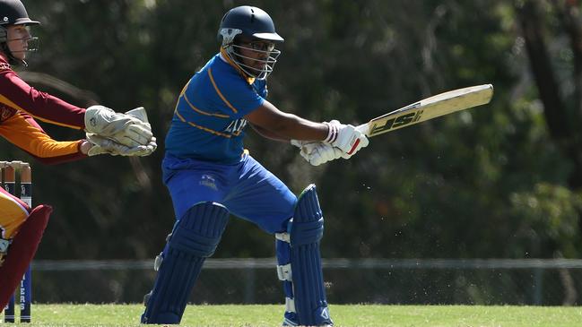 Shifran Muthalif in action for Lilydale. Picture: Hamish Blair