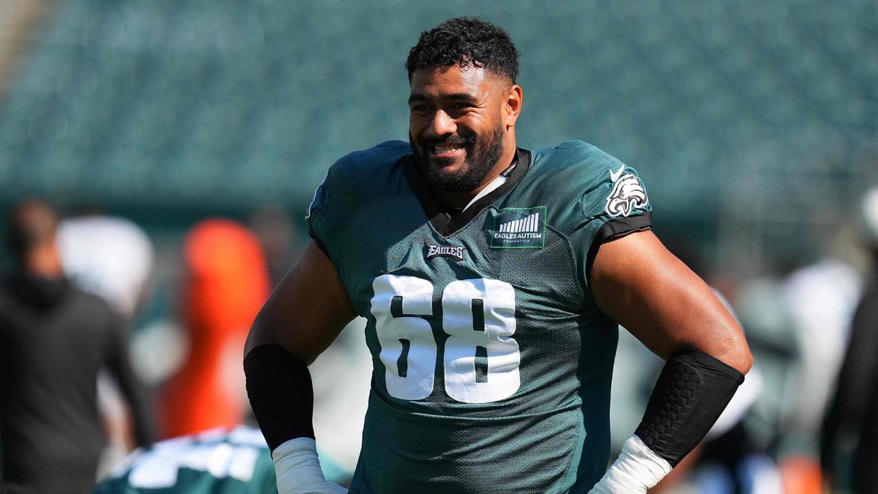 Philadelphia Eagles' Jordan Mailata warms up before a preseason NFL  football game, Thursday, Aug. 24, 2023, in Philadelphia. (AP Photo/Matt  Slocum Stock Photo - Alamy