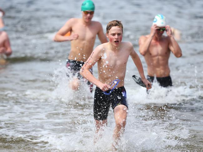 Lachlan Steele of Sacred Heart College in the Boys Grade 9 Individual Event. Triathlon Schools Challenge 2016 at Bellerive. Picture: NIKKI DAVIS-JONES