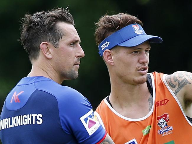 Star Newcastle Knights signing Mitchell Pearce (left) chats with Kalyn Ponga as he  trains with his new squad at Balance field,Newcastle, on Monday, December 4, 2017. (AAP Image/Darren Pateman) NO ARCHIVING