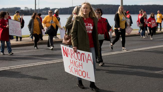 More than 250 teachers from 20 South Coast schools rallied for better pay and work conditions in Batemans Bay on Thursday. Picture: Nathan Schmidt