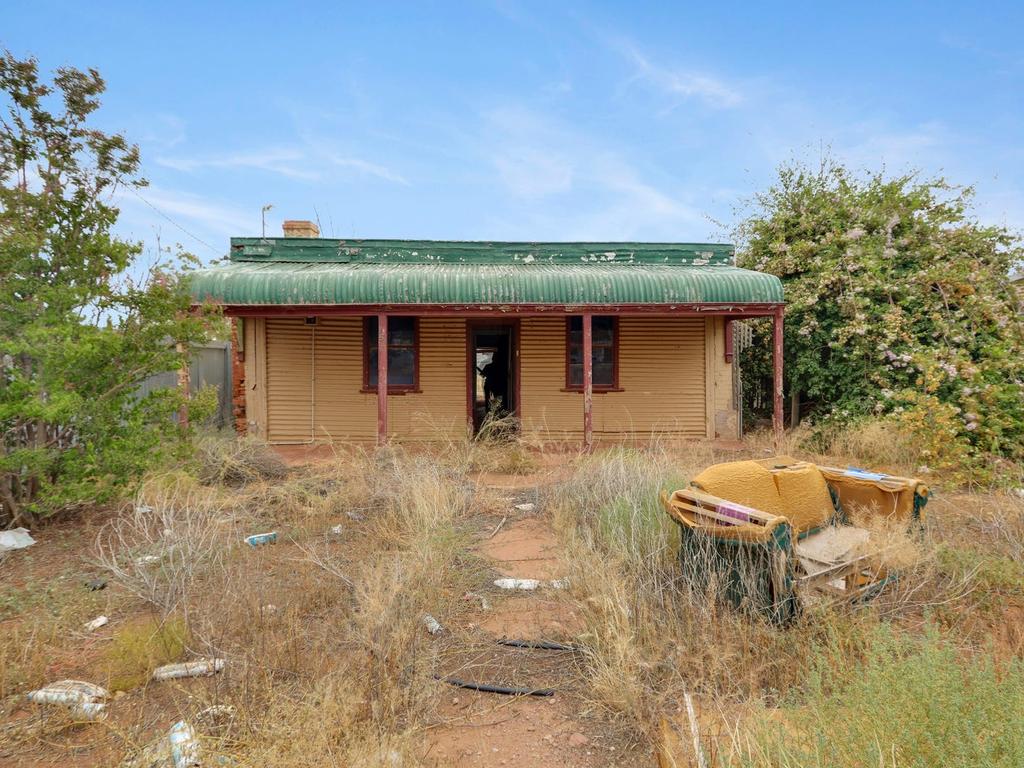 This Gaffney Lane home in Broken Hill can be bought for less than $40k.