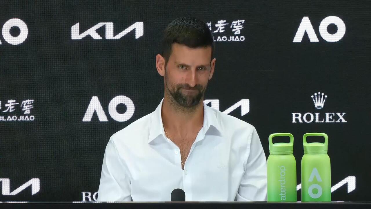 Moment: Djokovic leaves press conference without answering further 'poisoning' questions