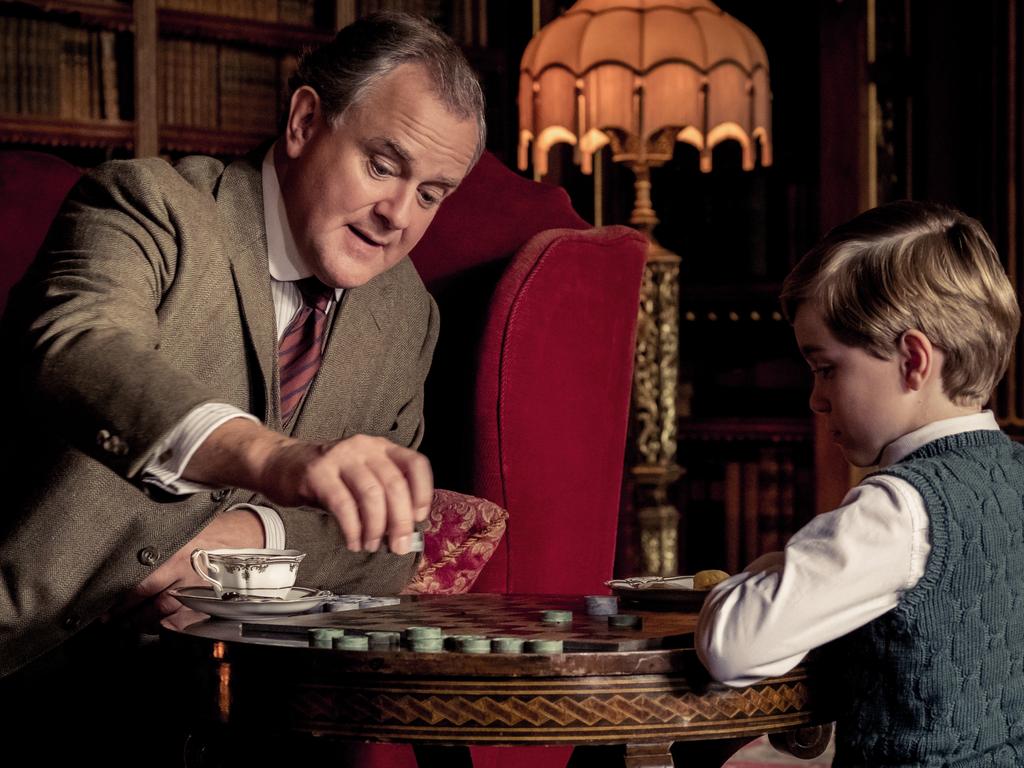 Downton Abbey Star Hugh Bonneville Splits From Wife Lulu After Years Of Marriage The Chronicle