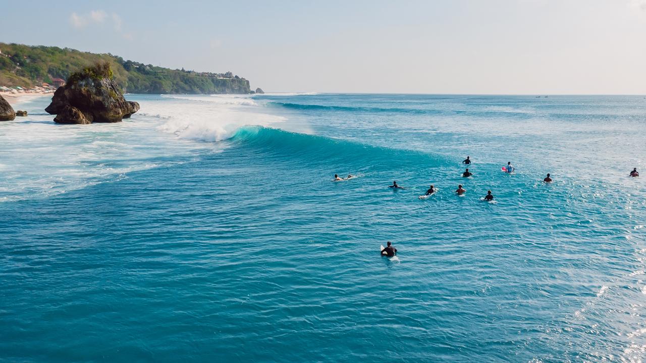 Perth dad dies suddenly in Bali: 'It's with a shattered heart we have to  make this post' - NZ Herald