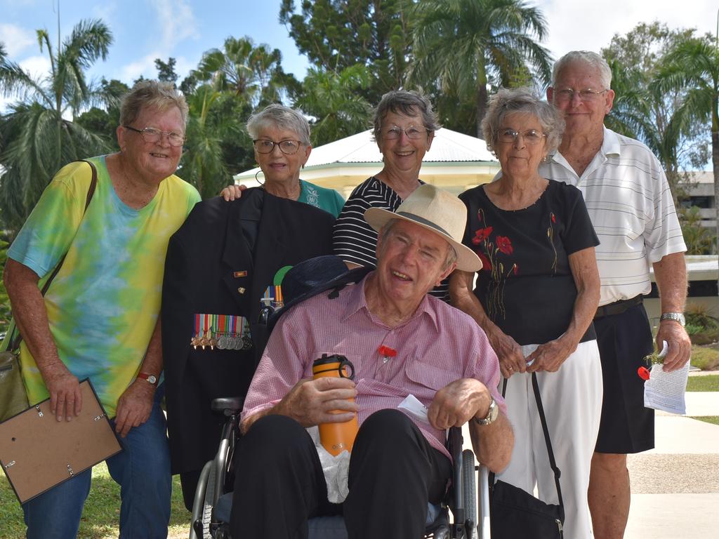 Josephine Cronin, Sue Palmer, Diane Phelan, Graham Phelan, Marie Walker and Mac Walker at the 2021 Remembrance Day Ceremony in Jubilee Park. Picture: Lillian Watkins