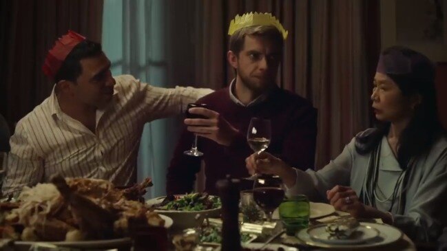 Gross family dinner Christmas ad