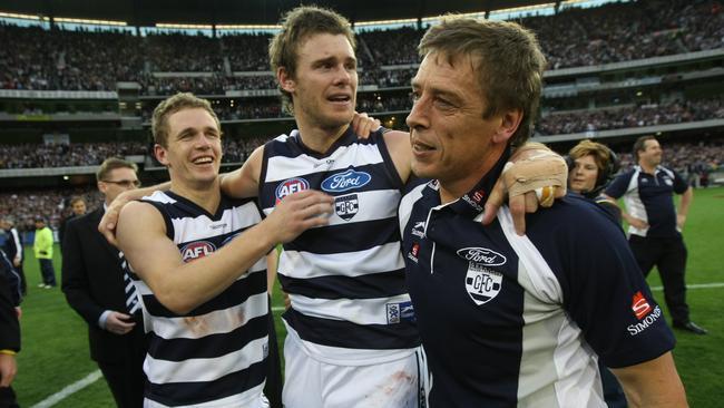 Selwood, Cameron Mooney and coach Mark Thompson after Geelong’s 2007 grand final triumph.