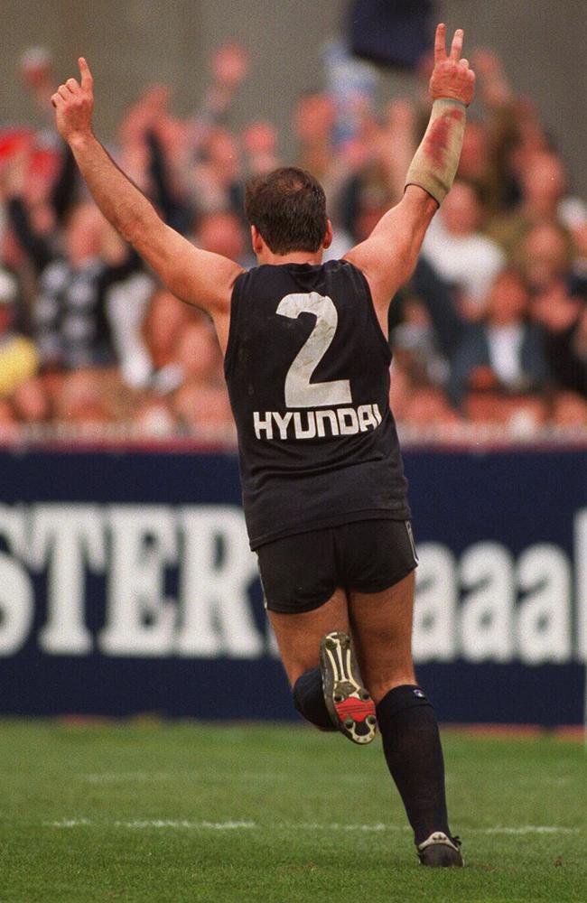 Greg Williams celebrates a goal in the 1995 Grand Final.