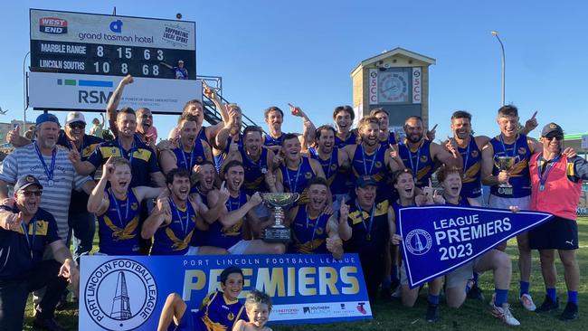 Lincoln South celebrates its 2023 Port Lincoln FL premiership. Picture: Port Lincoln Football League