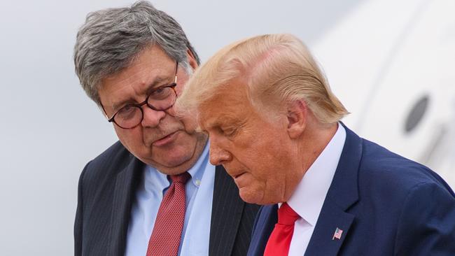 US President Donald Trump and US Attorney-General William Barr.